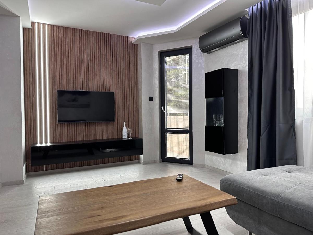 Елегантен Двустаен Апартамент Four Seasons Burgas ภายนอก รูปภาพ