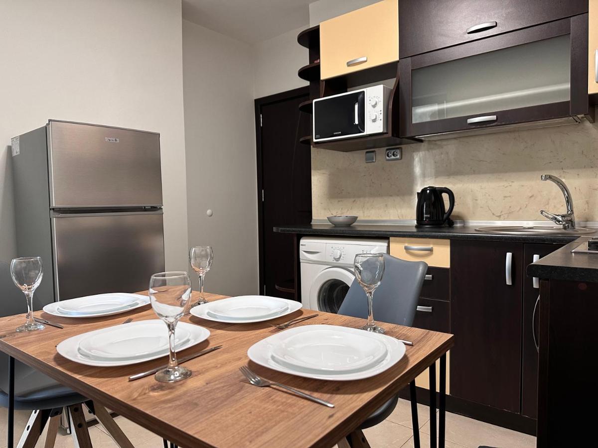 Елегантен Двустаен Апартамент Four Seasons Burgas ภายนอก รูปภาพ