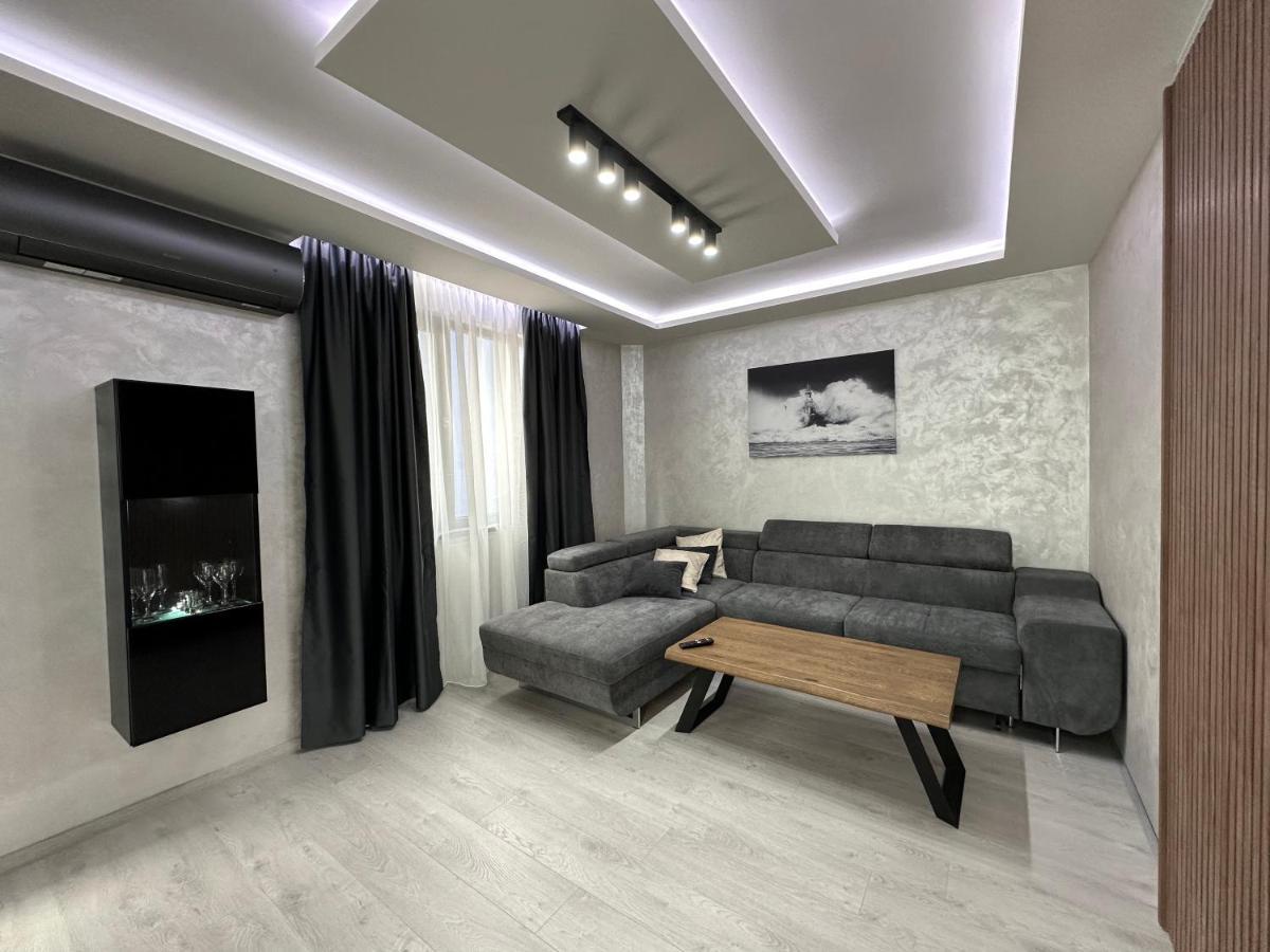 Елегантен Двустаен Апартамент Four Seasons Burgas ภายนอก รูปภาพ